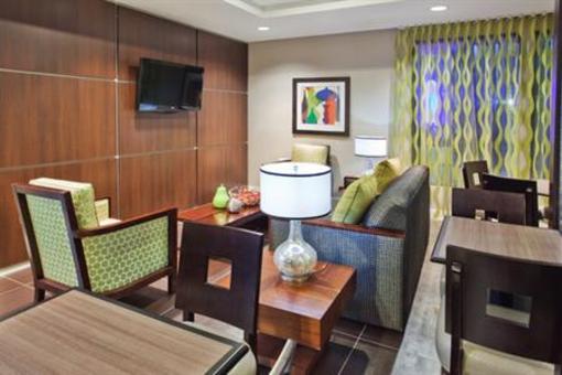 фото отеля Holiday Inn Express Atlanta West - Theme Park Area