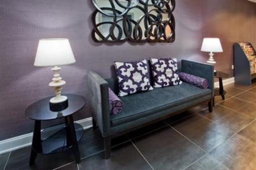 фото отеля Holiday Inn Express Atlanta West - Theme Park Area