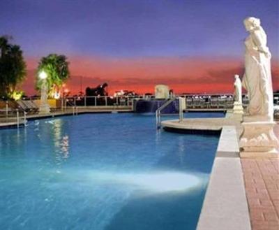 фото отеля Intracoastal Yacht Club Apartments Sunny Isles Beach