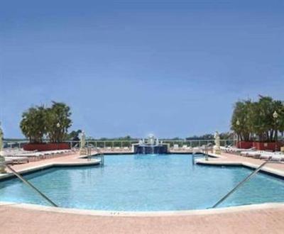 фото отеля Intracoastal Yacht Club Apartments Sunny Isles Beach
