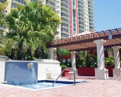 фото отеля Intracoastal Yacht Club Apartments Sunny Isles Beach