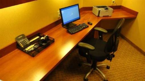 фото отеля Hampton Inn & Suites - Riverside Corona East