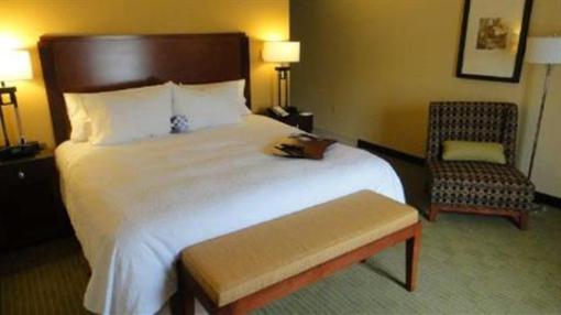 фото отеля Hampton Inn & Suites - Riverside Corona East