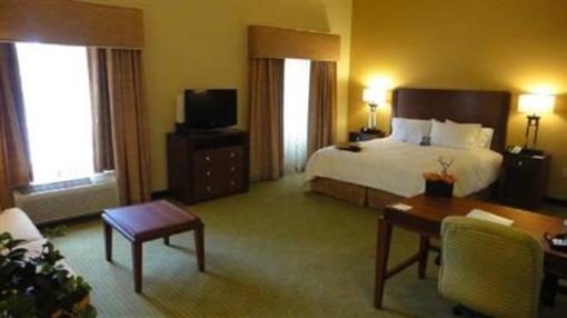 фото отеля Hampton Inn & Suites - Riverside Corona East