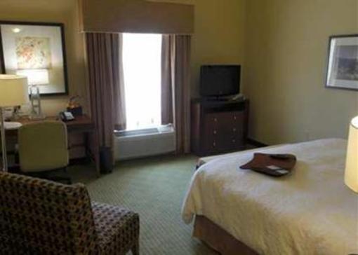 фото отеля Hampton Inn & Suites - Riverside Corona East