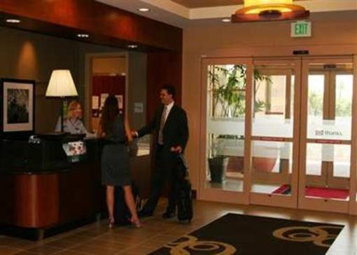 фото отеля Hampton Inn & Suites - Riverside Corona East