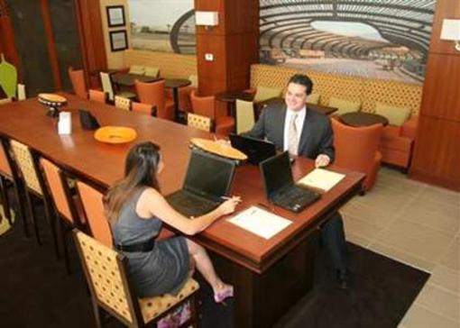 фото отеля Hampton Inn & Suites - Riverside Corona East