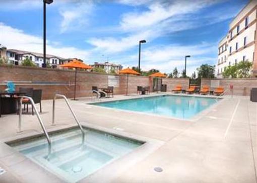 фото отеля Hampton Inn & Suites - Riverside Corona East