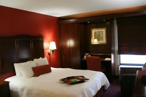 фото отеля Hampton Inn Atlanta Airport
