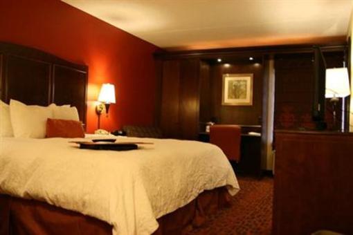 фото отеля Hampton Inn Atlanta Airport
