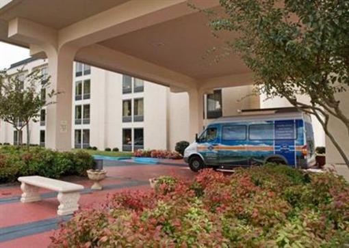 фото отеля Hampton Inn Atlanta Airport