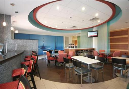 фото отеля SpringHill Suites Durham Chapel Hill
