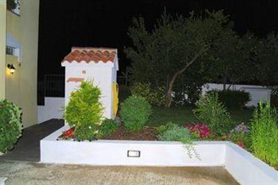 фото отеля Bed & Breakfast Oliena