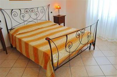 фото отеля Bed & Breakfast Oliena