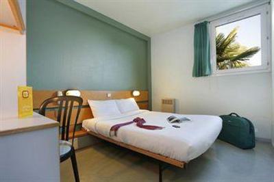 фото отеля P'tit Dej-Hotel Rennes