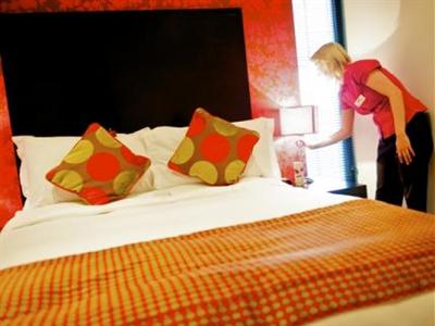 фото отеля Blue Rainbow ApartHotel Manchester