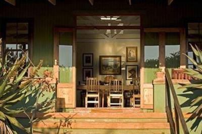 фото отеля Three Tree Hill Lodge