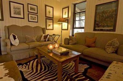 фото отеля Three Tree Hill Lodge
