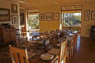 фото отеля Three Tree Hill Lodge