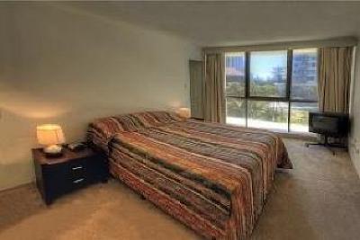 фото отеля Seacrest Beachfront Holiday Apartments Gold Coast