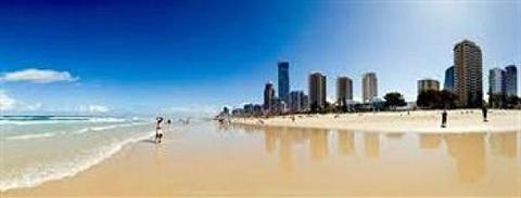 фото отеля Seacrest Beachfront Holiday Apartments Gold Coast