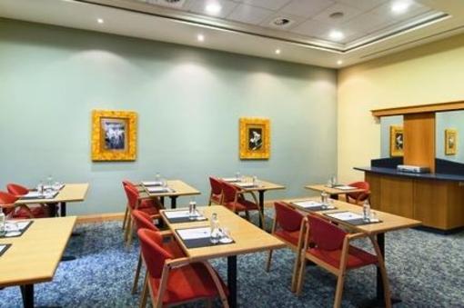 фото отеля Holiday Inn Express Mechelen City Centre