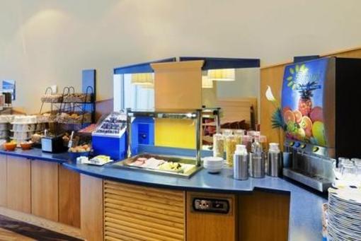 фото отеля Holiday Inn Express Mechelen City Centre