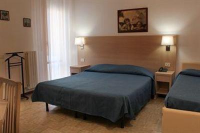 фото отеля Hotel Caesar Pesaro