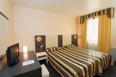 фото отеля Hotel Forum Beausoleil
