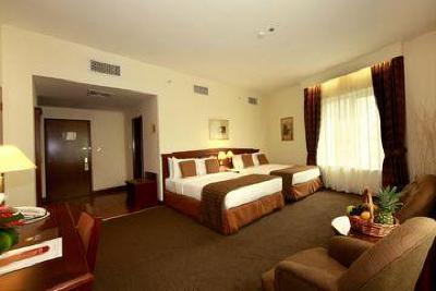 фото отеля Howard Johnson Hotel Bur Dubai