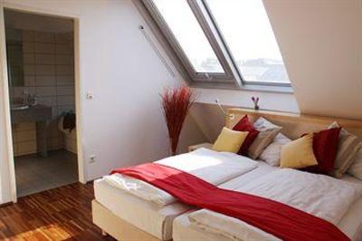 фото отеля Star Apartments Maria-Theresien-Strabe