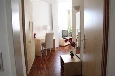 фото отеля Star Apartments Maria-Theresien-Strabe