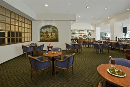 фото отеля Fiesta Inn Guadalajara