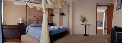 фото отеля Kriopigi Beach Hotel