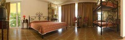 фото отеля Kriopigi Beach Hotel