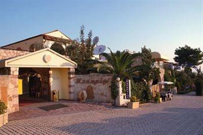 фото отеля Kriopigi Beach Hotel