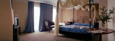 фото отеля Kriopigi Beach Hotel