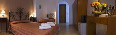 фото отеля Kriopigi Beach Hotel