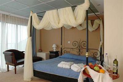 фото отеля Kriopigi Beach Hotel