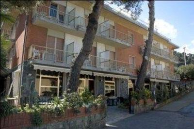 фото отеля Ambassador Hotel Laigueglia