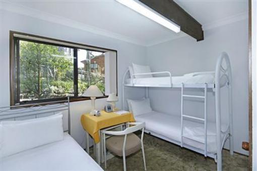 фото отеля Wombats Bed & Breakfast