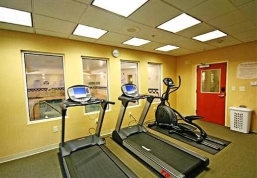 фото отеля Fairfield Inn and Suites Greensboro