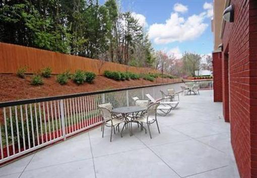 фото отеля Fairfield Inn and Suites Greensboro