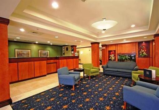 фото отеля Fairfield Inn and Suites Greensboro