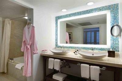 фото отеля The Royal Hawaiian, a Luxury Collection Resort