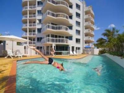 фото отеля Beachside Resort Caloundra