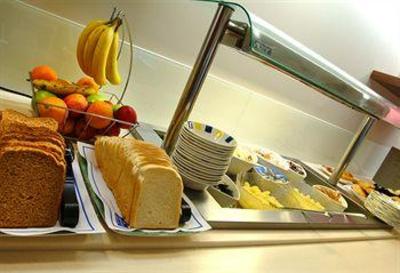 фото отеля Holiday Inn Express Leeds City Centre-Armouries