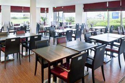 фото отеля Holiday Inn Express Leeds City Centre-Armouries