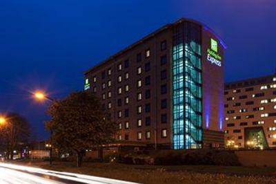 фото отеля Holiday Inn Express Leeds City Centre-Armouries