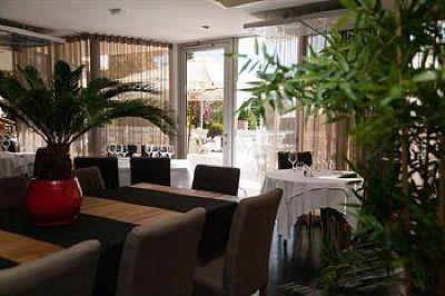 фото отеля Golden Tulip Troyes